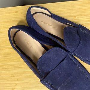 Stuart Weitzman Navy Flats/Loafers sz. 8.5 Excellent condition!